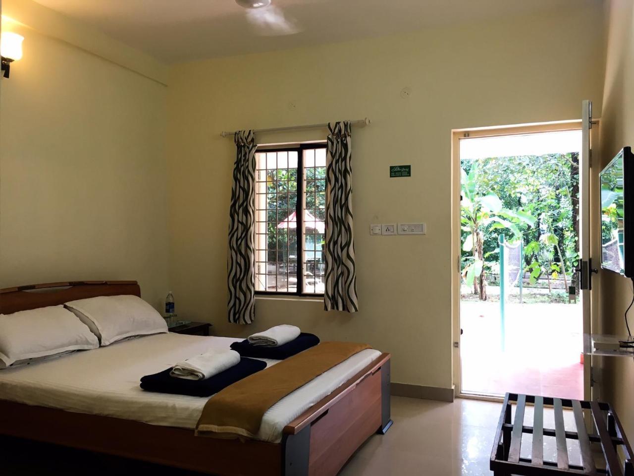 Palm Grove Service Villa Kochi Extérieur photo
